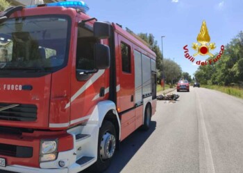 Incidente fra moto e auto, un morto