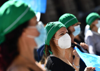 Infermieri scendono in piazza anche in Sardegna
