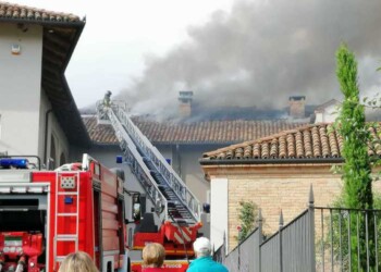 Maltempo: fulmine incendia cascina nell’Astigiano
