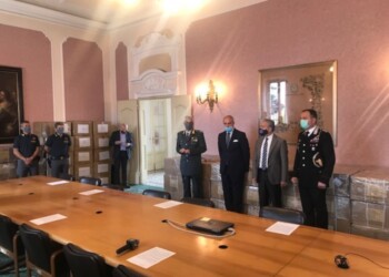 Mascherine sequestrate ora ai Comuni