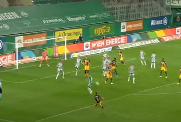 Palla da calcio d’angolo, tiro al volo e gol: la prodezza di Zlatko Junuzovic