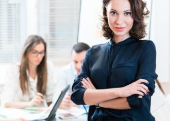 Pari opportunità: Manageritalia, una legge per chiudere il gender pay gap   