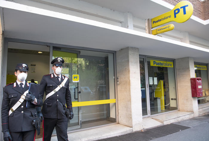 Pensioni: Poste, assegni luglio in pagamento dal 24 giugno