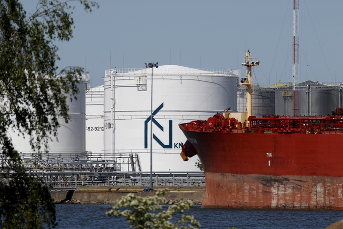 Petrolio: in calo a 38,25 dollari al barile