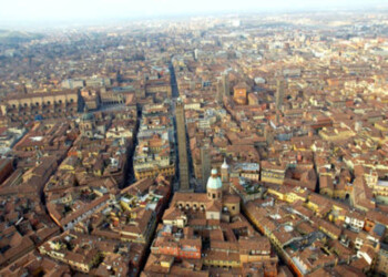 Riapre venerdì il mercato della Piazzola a Bologna