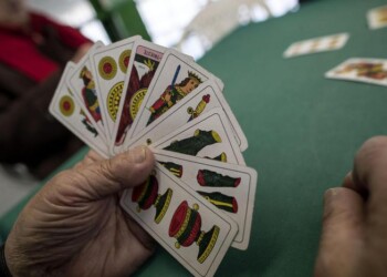 Roma, prorogata chiusura centri anziani