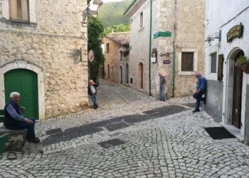 Smantellamento strada ciottoli,proteste a Civitella Alfedena