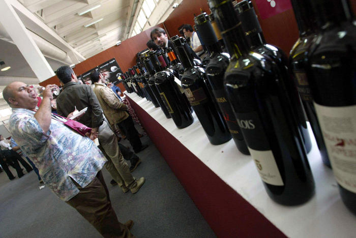 Vino, impresa e sostenibilità, premio Pfv da 100 mila euro