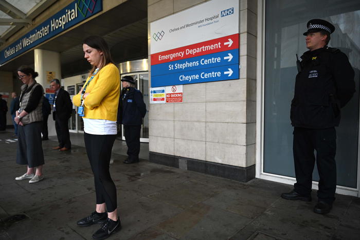 Virus, in Gb colpiti anziani e minoranze