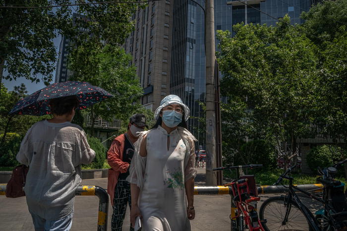 Virus, quartieri di Pechino in lockdown