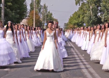 Martedì 7 luglio: flashmob di protesta delle Spose a  Fontana di Trevi (ore 11.15) e Piazza di Spagna (11.45)