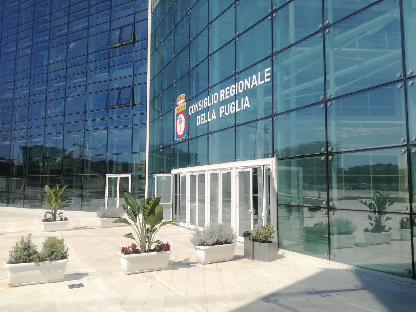 Esenzione ticket per polizia, forze armate, vigili del fuoco, Colonna: “La Puglia fra le prime Regioni ad adottare questo provvedimento”