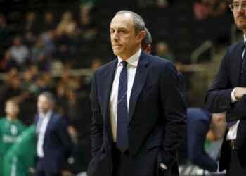 Basket: Ettore Messina finanzia le Cucine popolari a Bologna