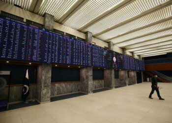 Borsa: Shanghai apre a -0,07%