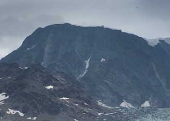 Cade per 400 metri su Monte Bianco,morto