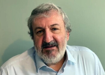 Calcio: Emiliano su riapertura stadi, valuterò con serietà