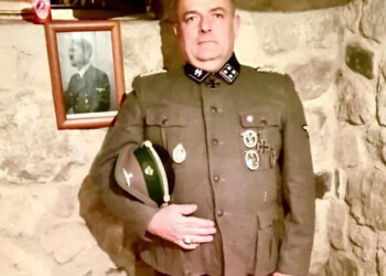 Consigliere comunale in divisa nazista. Rizzetto, non è FdI
