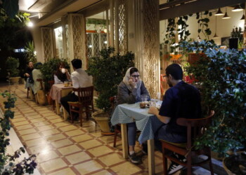 Coronavirus: Iran, 2.521 casi e 179 vittime in 24 ore