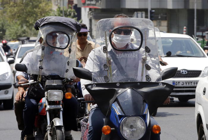 Coronavirus: Iran, record di 200 morti in un giorno