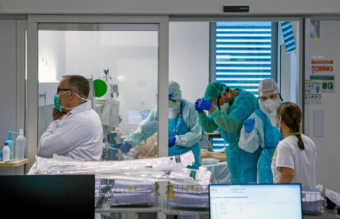 Coronavirus: Spagna, 73 contagiati in discoteca a Cordova