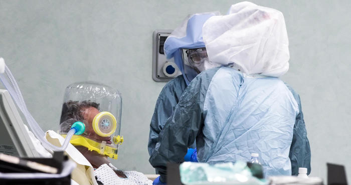 Coronavirus:calano nuovi contagi e morti