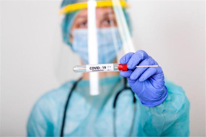 Covid: 3 contagi e un decesso in Puglia