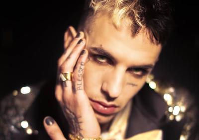 “Da oggi consideratemi una 18enne”, Achille Lauro compie 30 anni 