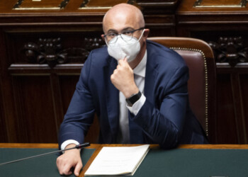 D’Incà, abbiamo voti ma sì a scostamento sia unanime