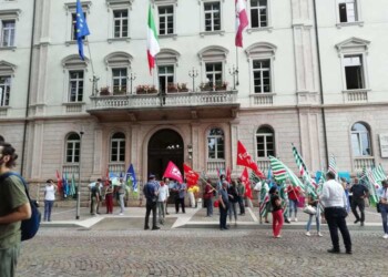 Dipendenti Provincia Trento, manifestazione e assemblea
