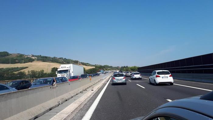 Disagi A14, code e rallentamenti tratto sud Marche