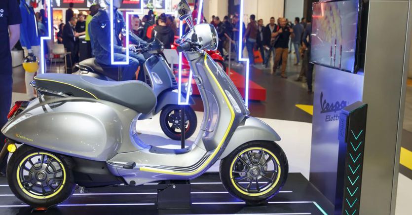 Dl rilancio, tutti i bonus per chi acquista motorini elettrici. Mini-rinvio per incentivi auto