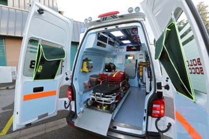 Donna muore nel Napoletano, indagini cc e Procura