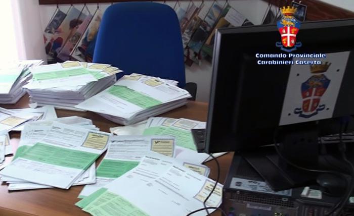 False Rca auto via web, sgominata banda