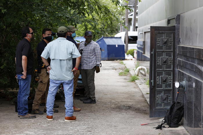 Federali Usa entrano in consolato cinese di Houston vuoto