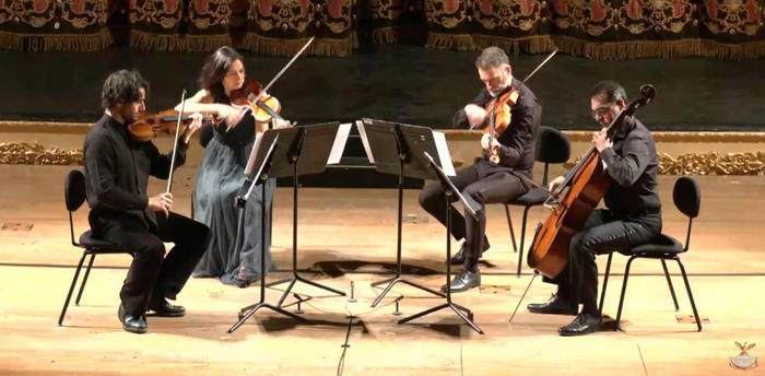 Fenice omaggia ‘eroi Covid’ con Fanfare for the Common Man