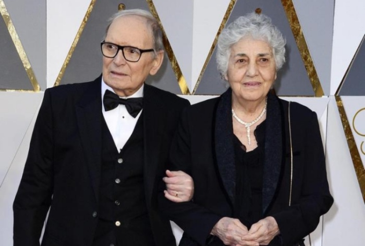 Funerale privato per Ennio Morricone. Il maestro tumulato in una tomba del cimitero Laurentino