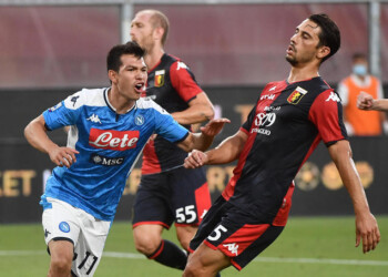 Genoa-Napoli 1-2, decidono Mertens e Lozano
