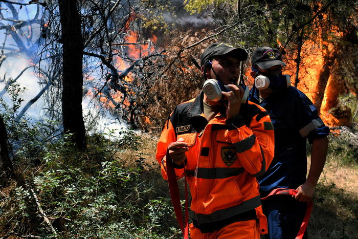 Grecia: domato dopo 5 giorni incendio vicino Corinto