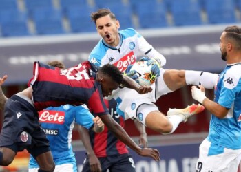 Il turn over non premia Napoli, a Bologna è pari