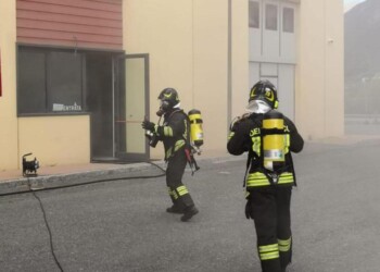 Incendi: fiamme in falegnameria ad Aosta, un intossicato