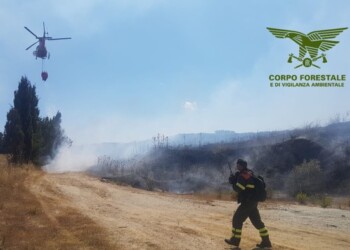 Incendi: superlavoro per elicotteri in Sardegna