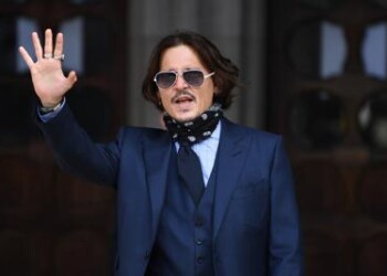 Johnny Depp, “persi 650 mln di guadagni per cattiva gestione” 