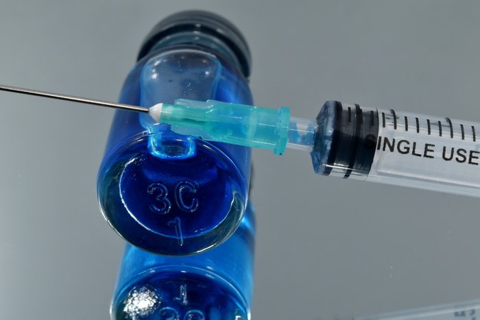La carica dei vaccini anti Covid, sfida Usa-Russia