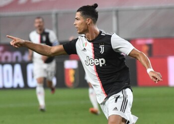La Juventus cala un tris e stende il Genoa: + 4. La Lazio piega il Toro