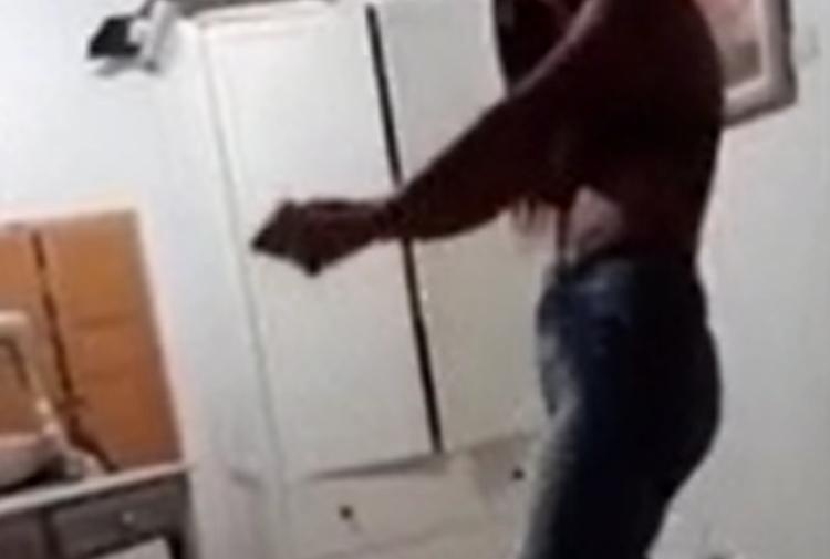 La Marcialis che non ti aspetti, prima un po’ di mare poi un bel balletto sexy