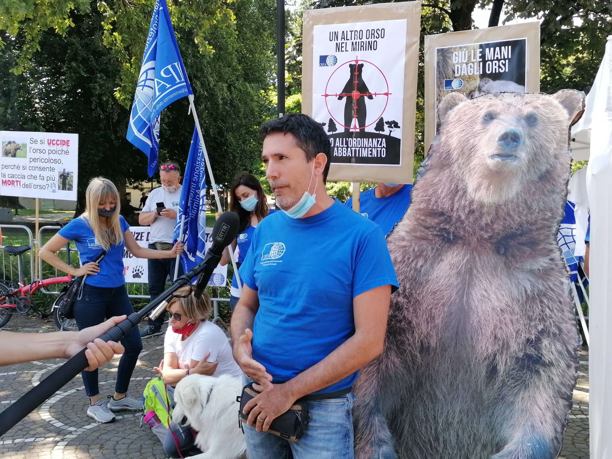 CHIESTA LA GRAZIA PER L’ORSA JJ4: MANIFESTAZIONE  SOTTO LA PROVINCIA DI TRENTO PROMOSSA DALL’OIPA