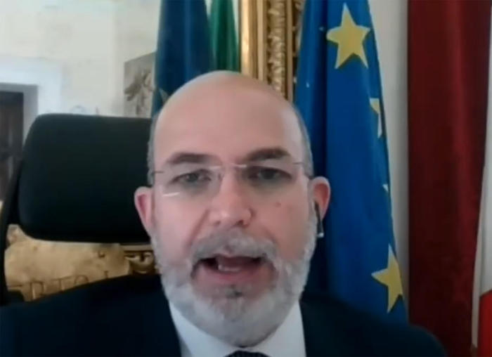 Mes: Crimi, soldi già ci sono, fondo non serve