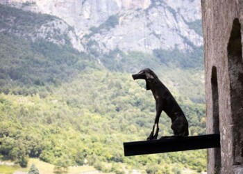 ‘Monumento alla resistenza’ di Velasco Vitali a Castel Ivano
