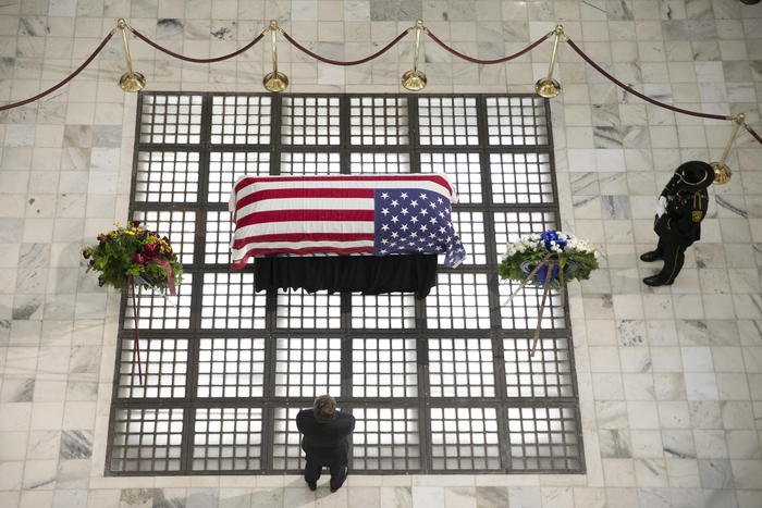 Obama, Bush e Clinton a funerali Lewis