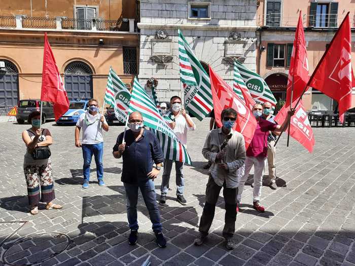 Sanità: Ancona,sit-in sindacati per contratto sanità privata